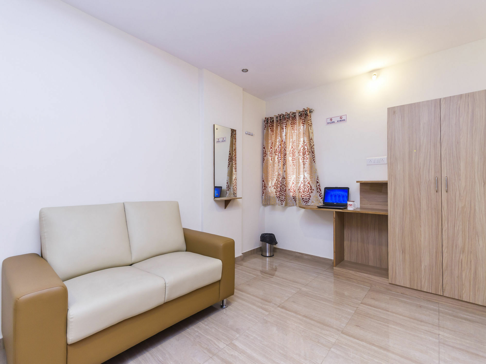 Oyo 2183 Hotel Fortune City Kammasandra Екстериор снимка