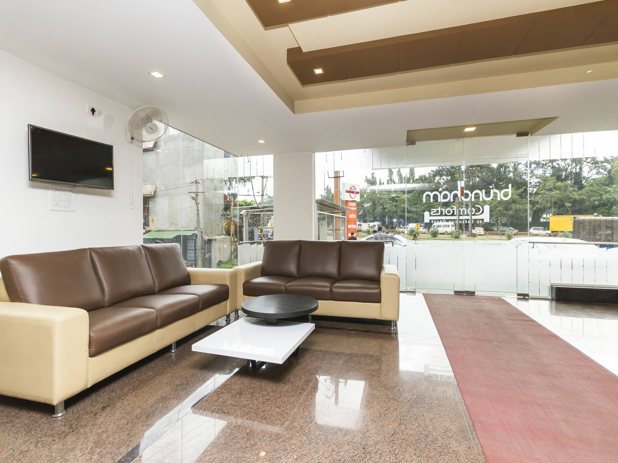 Oyo 2183 Hotel Fortune City Kammasandra Екстериор снимка