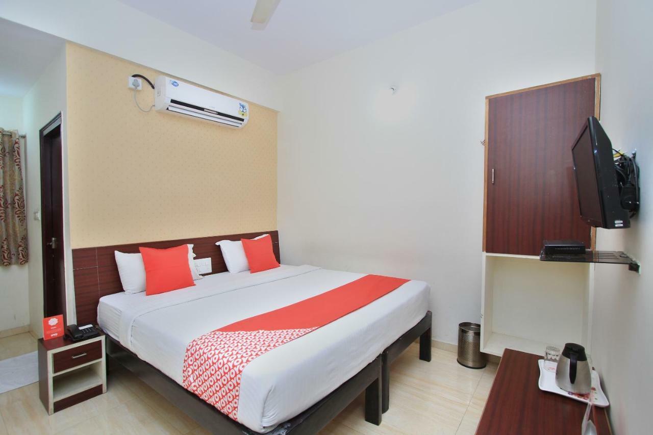 Oyo 2183 Hotel Fortune City Kammasandra Екстериор снимка