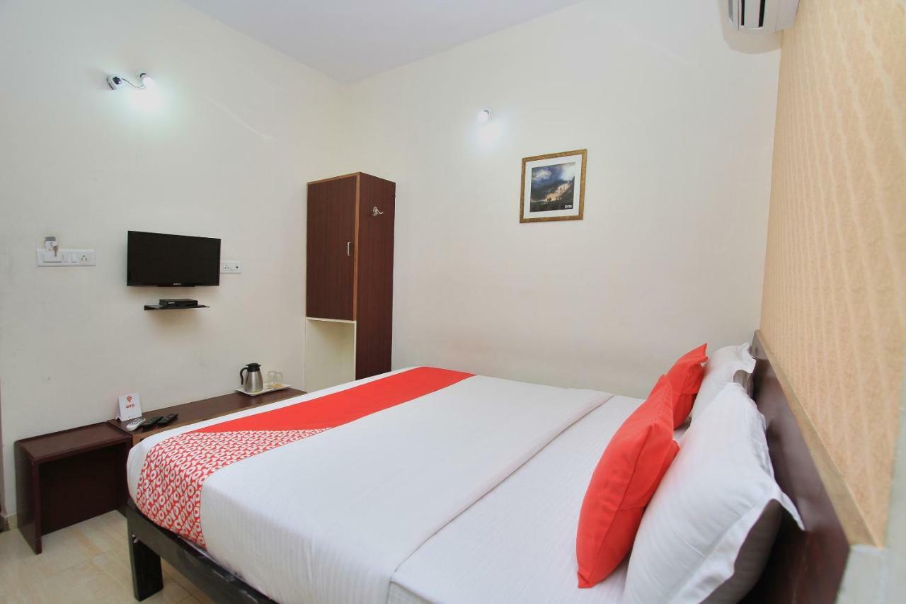 Oyo 2183 Hotel Fortune City Kammasandra Екстериор снимка