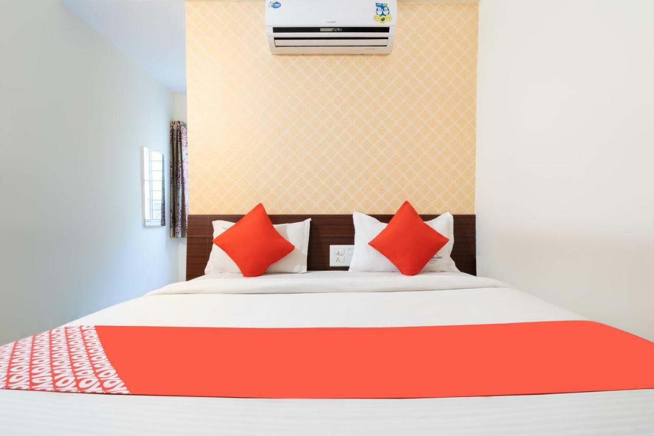 Oyo 2183 Hotel Fortune City Kammasandra Екстериор снимка